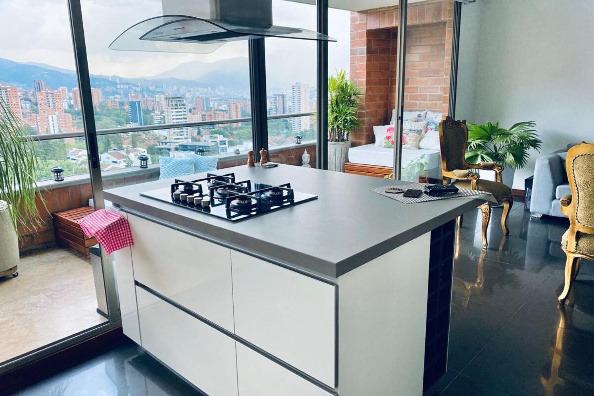 Great Location, Amazing View *